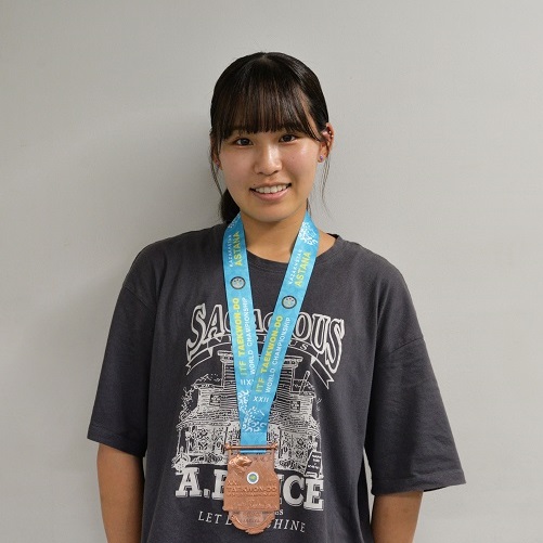 心理教育学科 保育コース1年・宮崎菜央さんが第22回世界テコンドー選手権大会において女子団体3位を獲得しました！